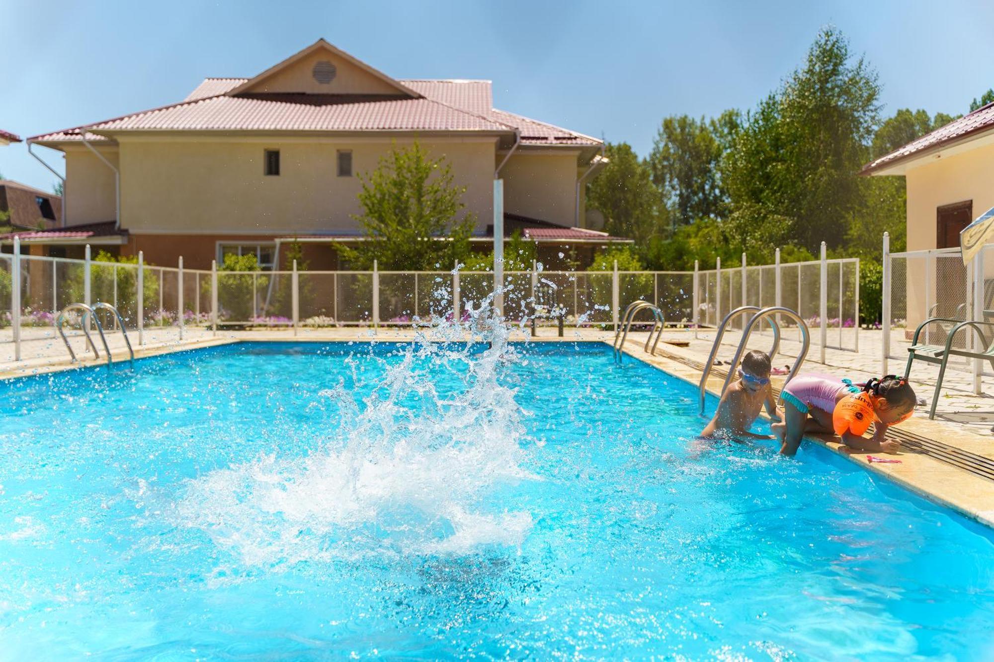 Talisman Village Hotel Бостери Экстерьер фото