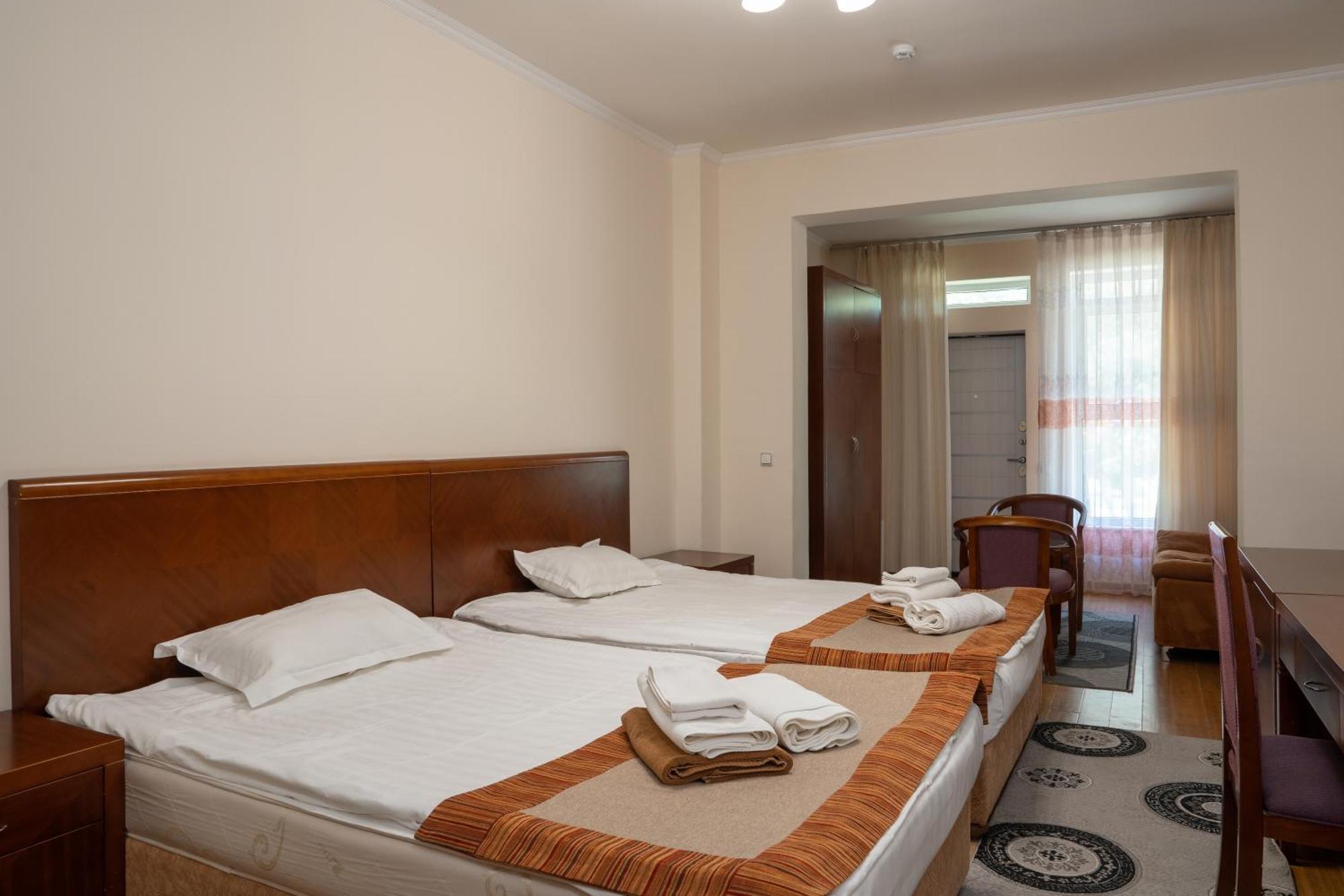 Talisman Village Hotel Бостери Экстерьер фото